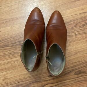 Nisolo Ankle Boots- Size 9